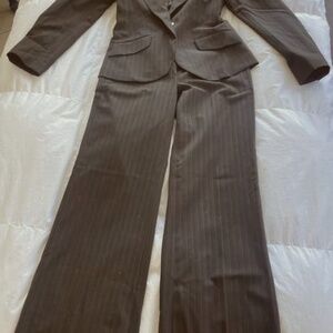 Laundry by Shelli Segal pinstriped suit, size 6